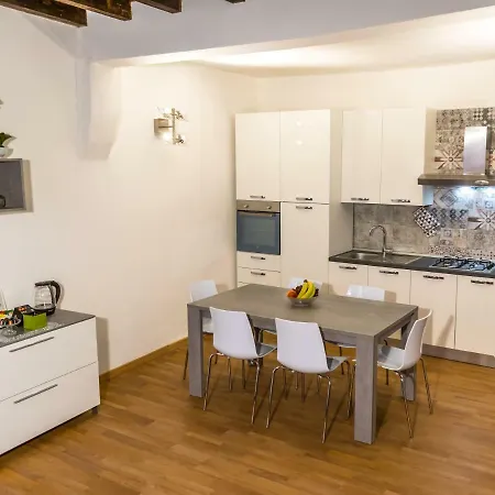 La Campanella Apartment *